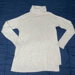 Neiman Marcus The Cashmere Collection Hi Lo Turtleneck